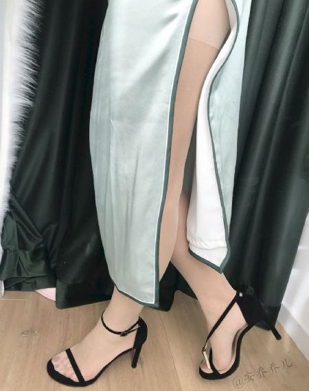 制服丝袜美乳在线播放_剧情片免费电视剧