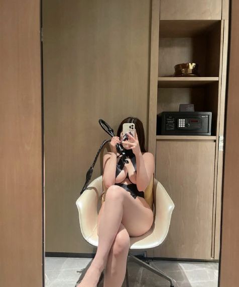 欧美另类第一页_超清高清完整版播放