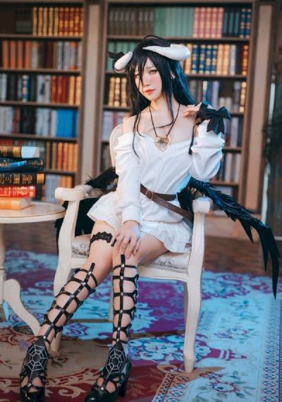 欧美伊人色综合久久精品_4K完整视频观看